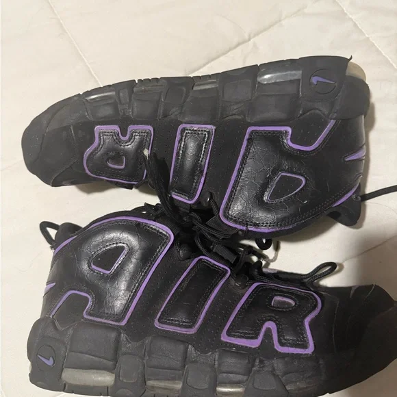 Nike Black and Purple Sneakers - Picture 3 of 11